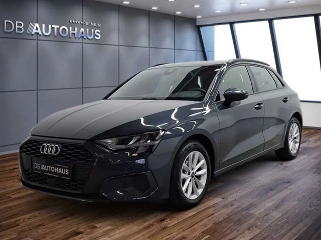 Audi A3 2023 Benzine