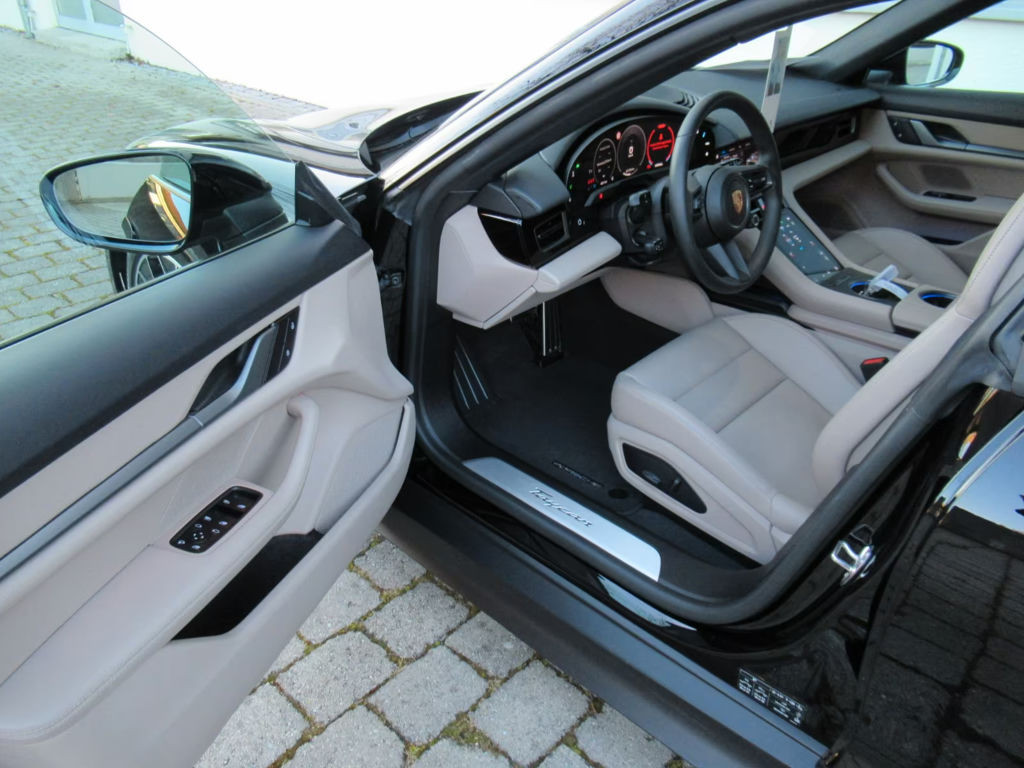 Porsche Taycan