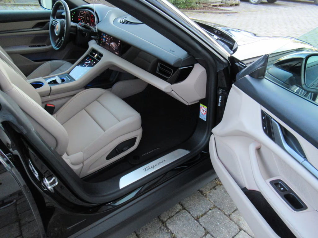 Porsche Taycan