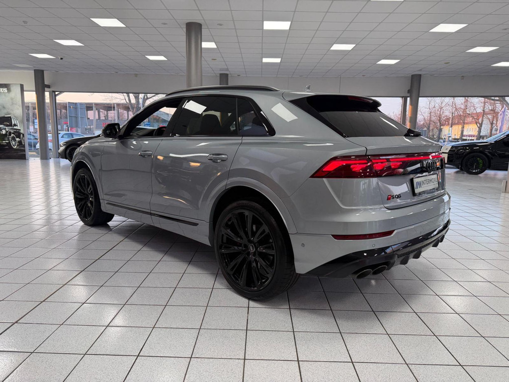 Audi SQ8