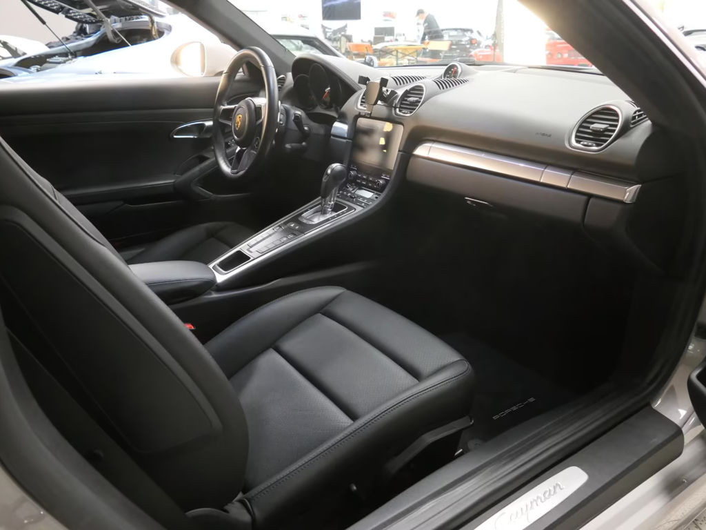 Porsche Cayman