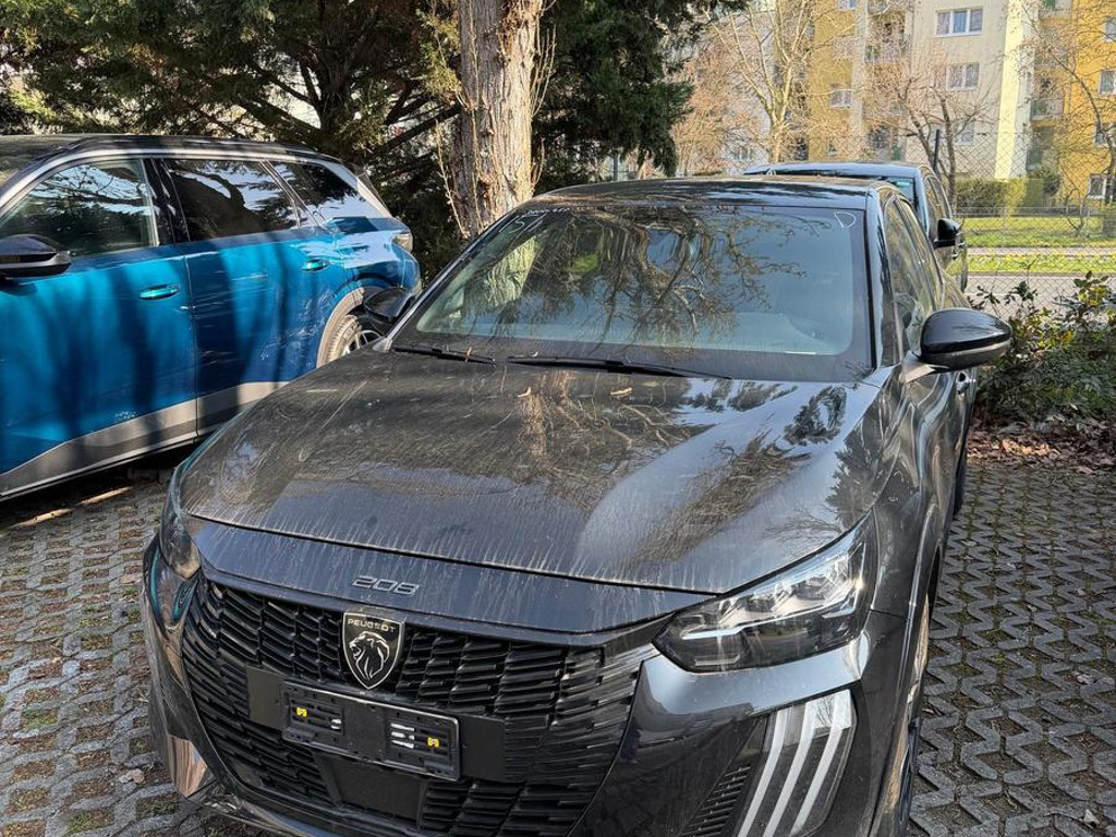 Peugeot e-208 2025 Benzine