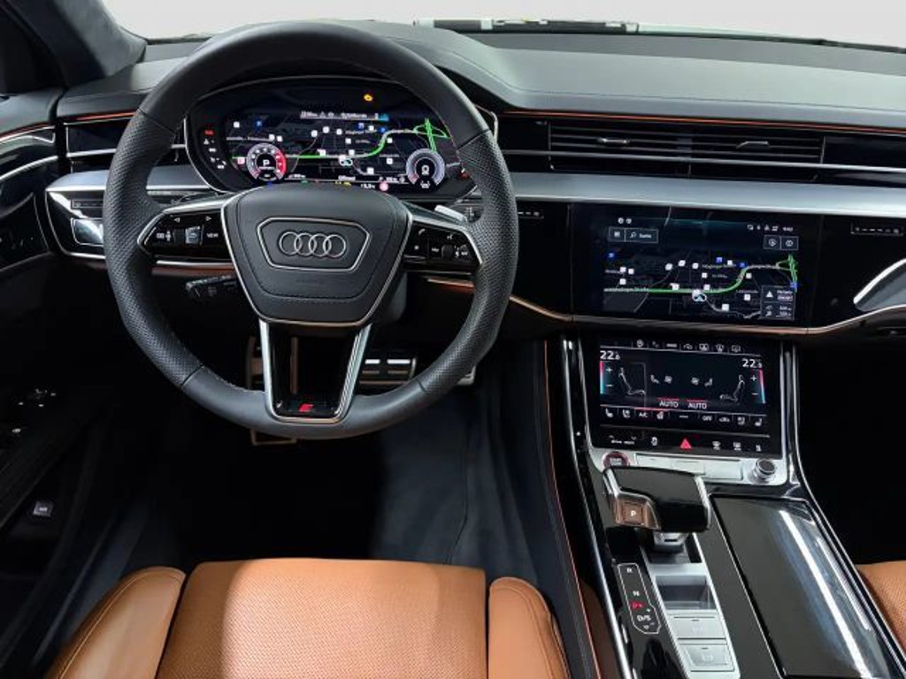 Audi S8
