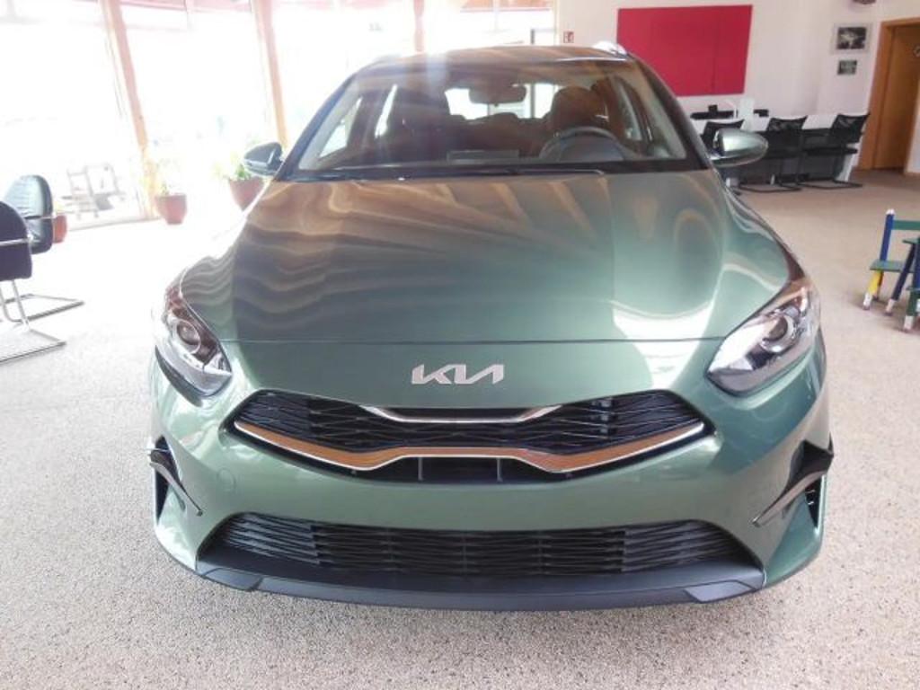 Kia Ceed 2025 Benzine