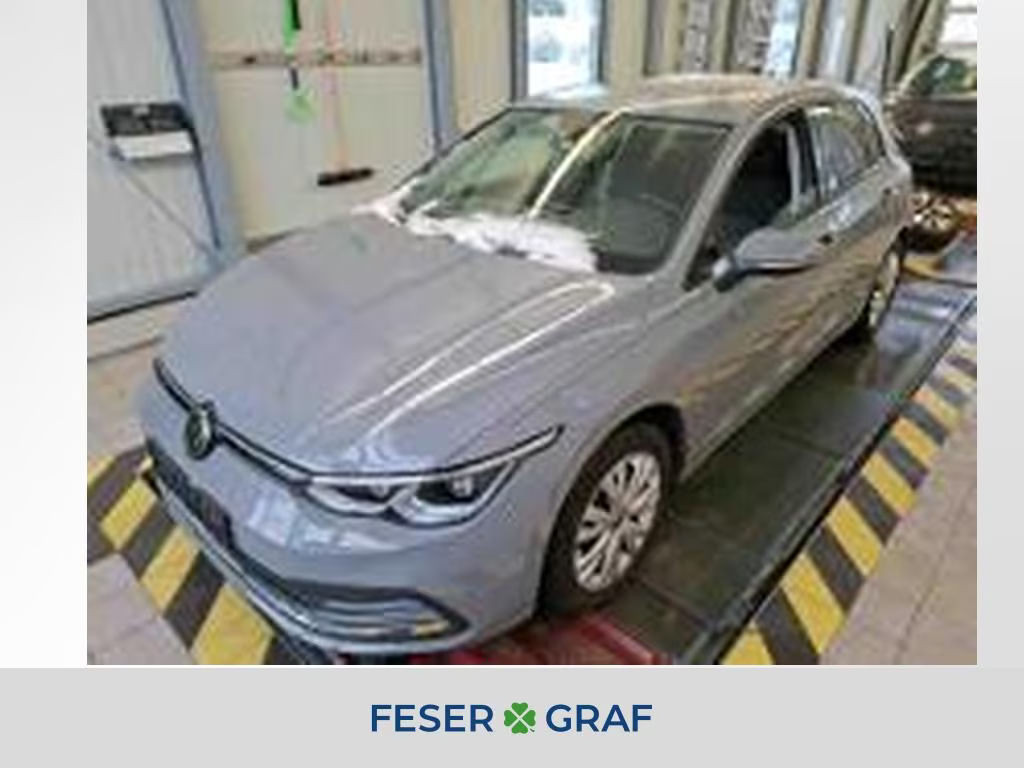 Volkswagen Golf 2023 Benzine