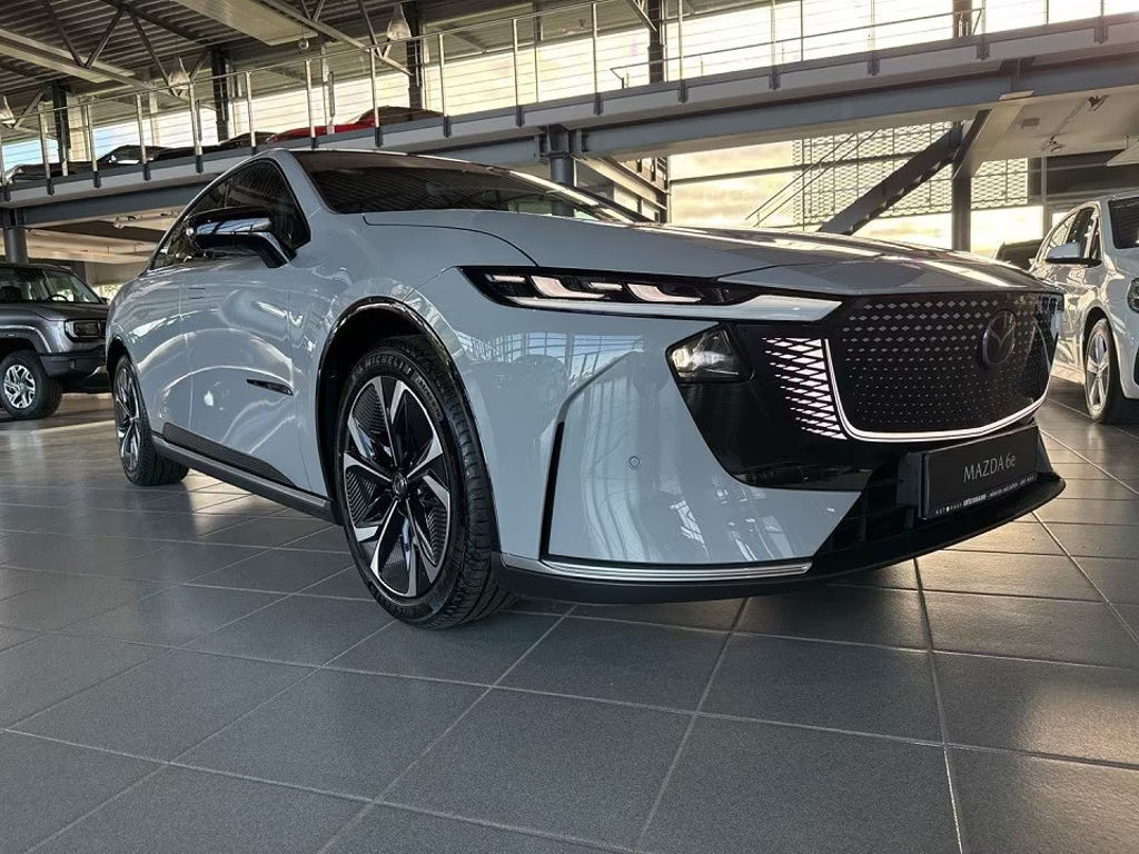 Mazda 6e