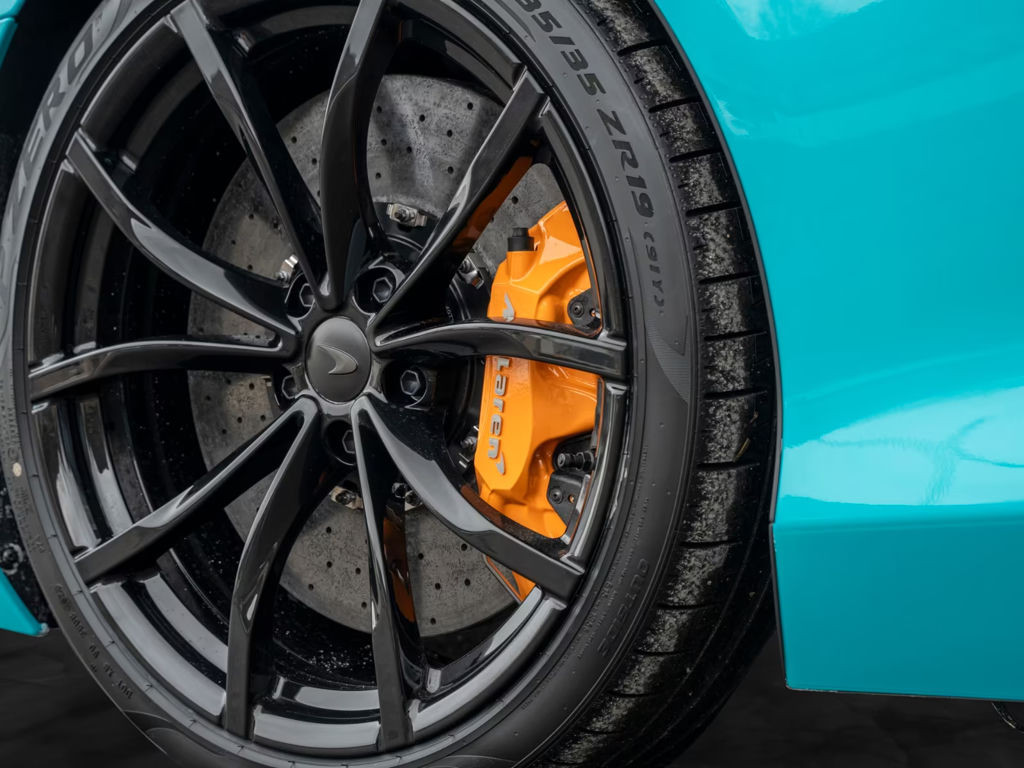 McLaren Artura