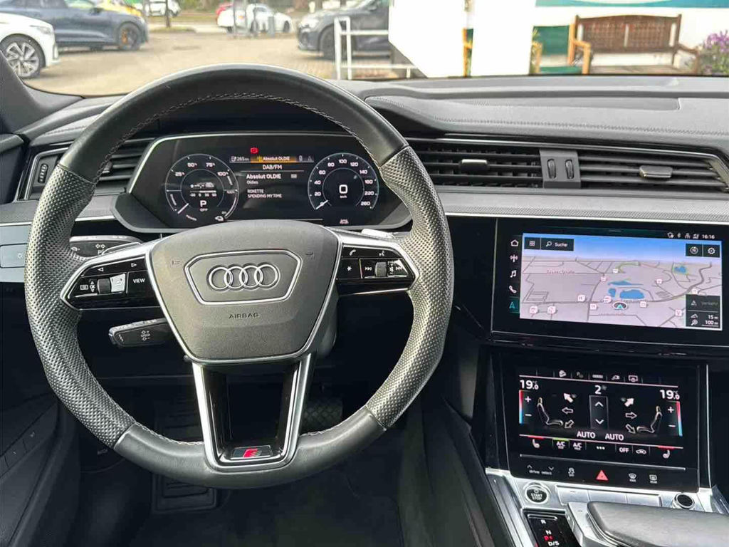 Audi e-tron
