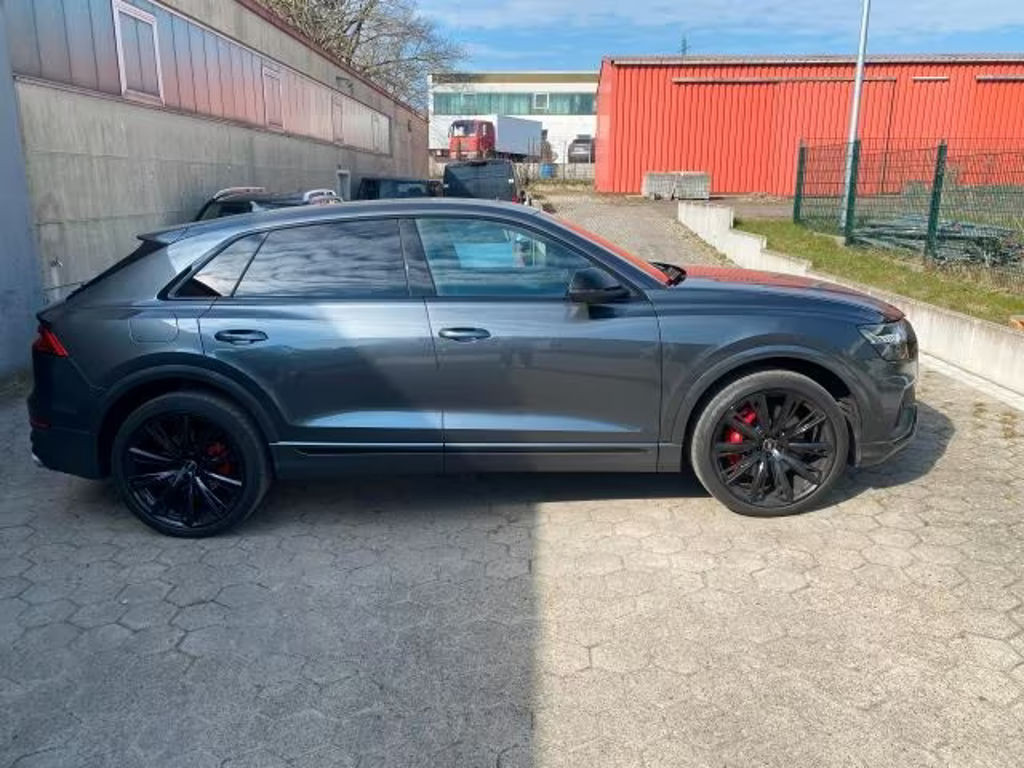 Audi SQ8