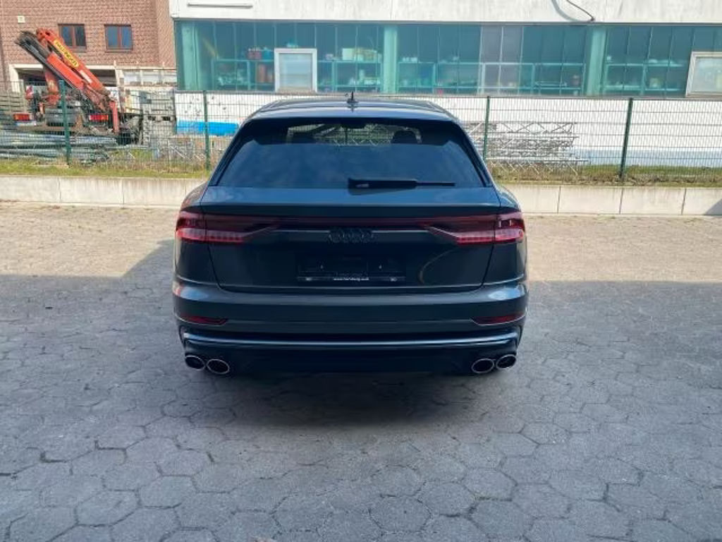 Audi SQ8