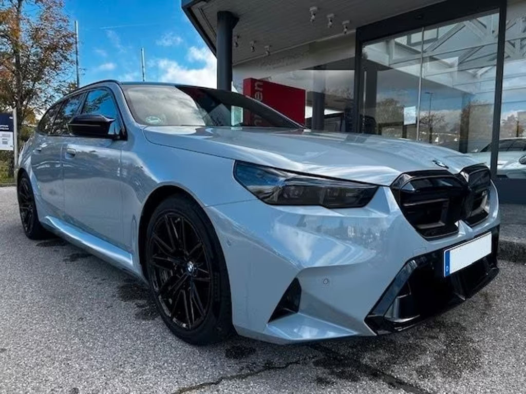 BMW M5 2025 Hybride Benzine