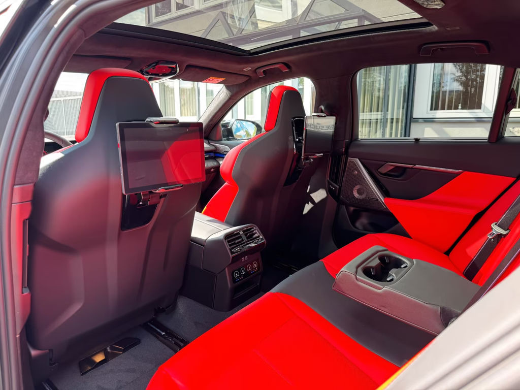 BMW M5 2025 Hybride Benzine