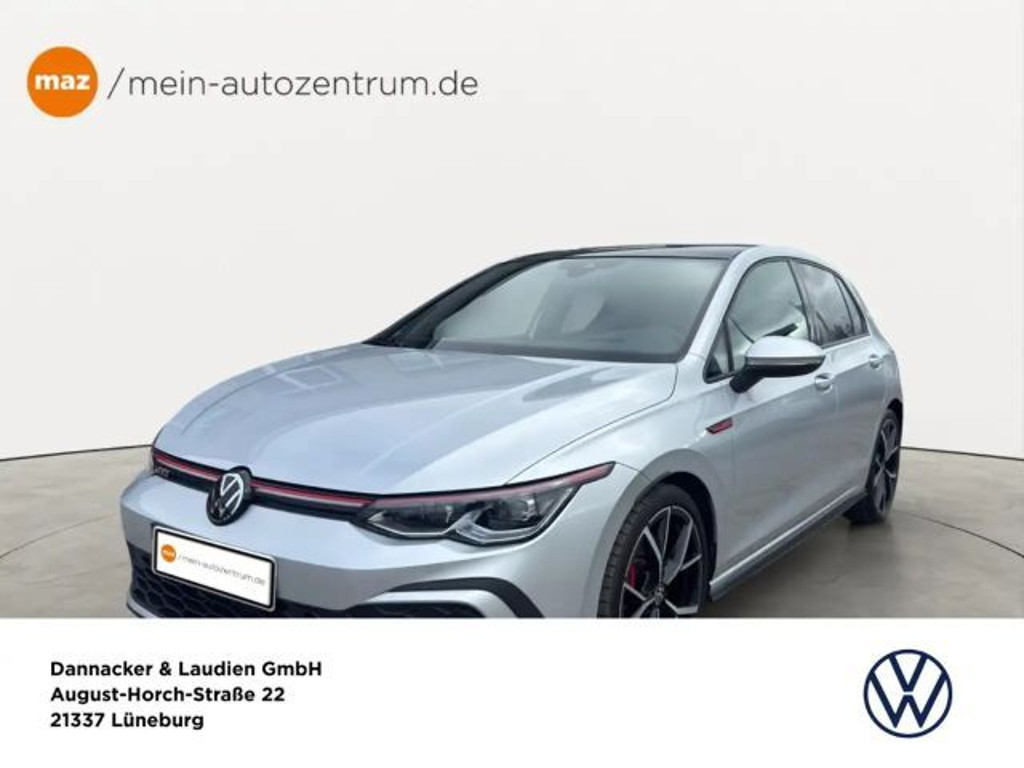 Volkswagen Golf 2023 Benzine