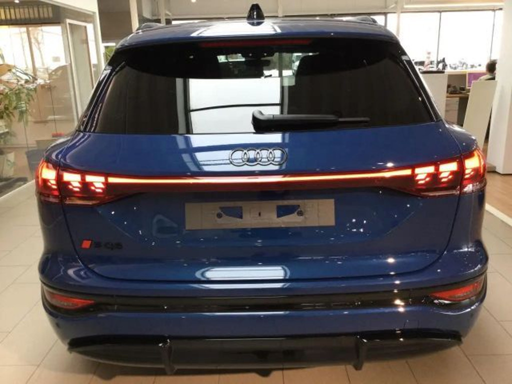 Audi SQ6 e-tron