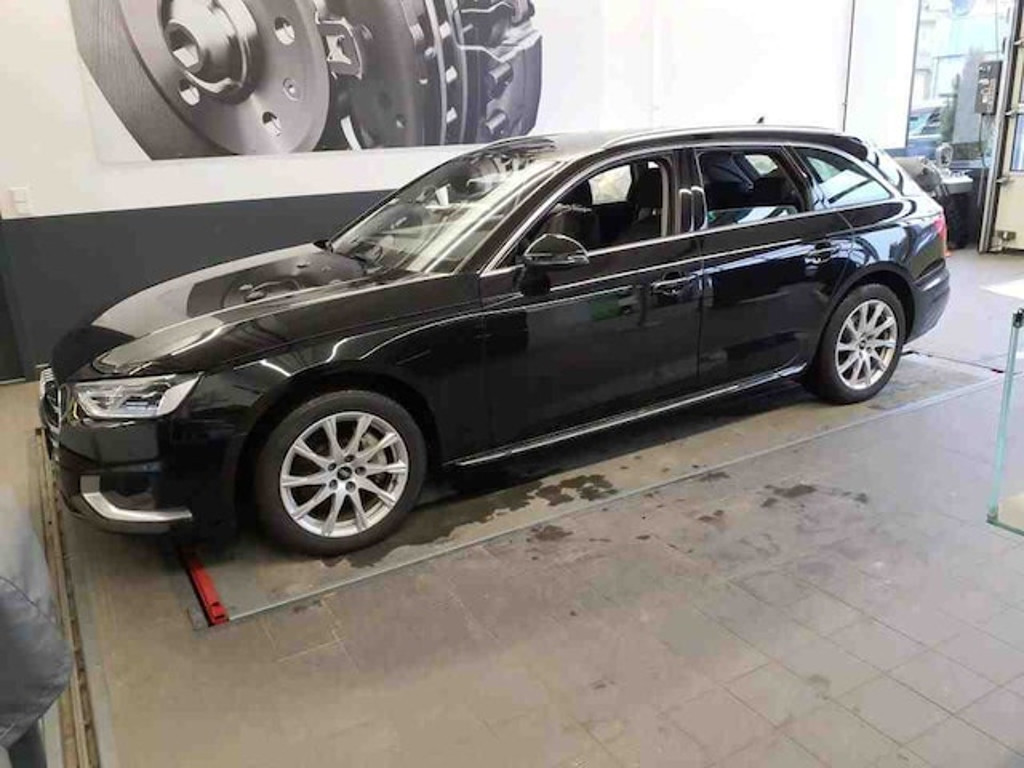 Audi A4 2023 Benzine