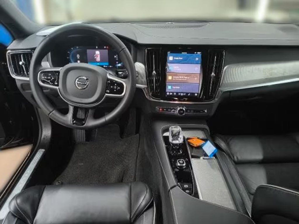 Volvo V90 Cross Country