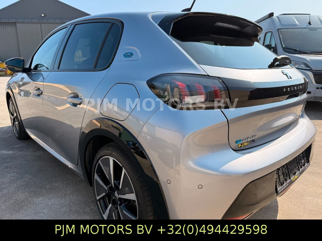 Peugeot e-208