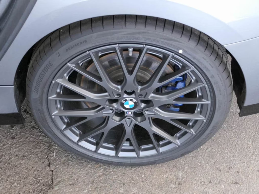 BMW M235