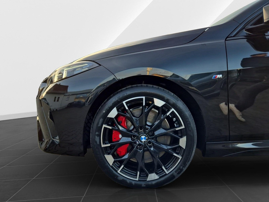 BMW M235