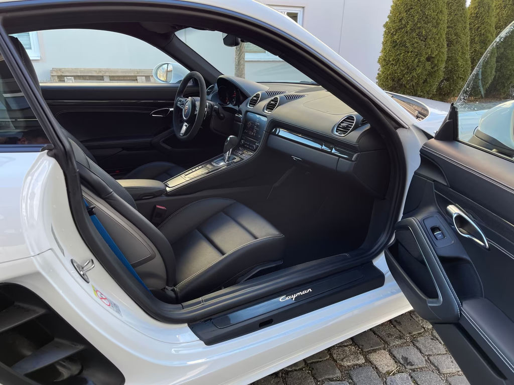 Porsche Cayman