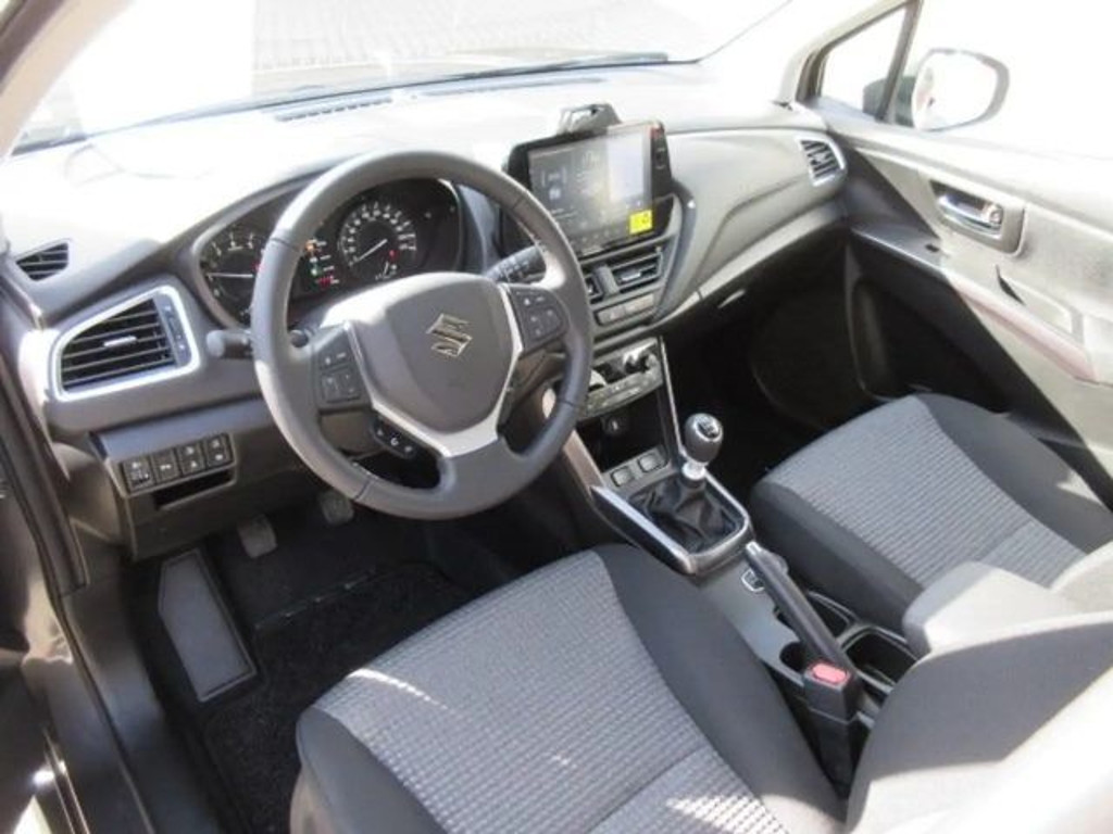 Suzuki S-Cross