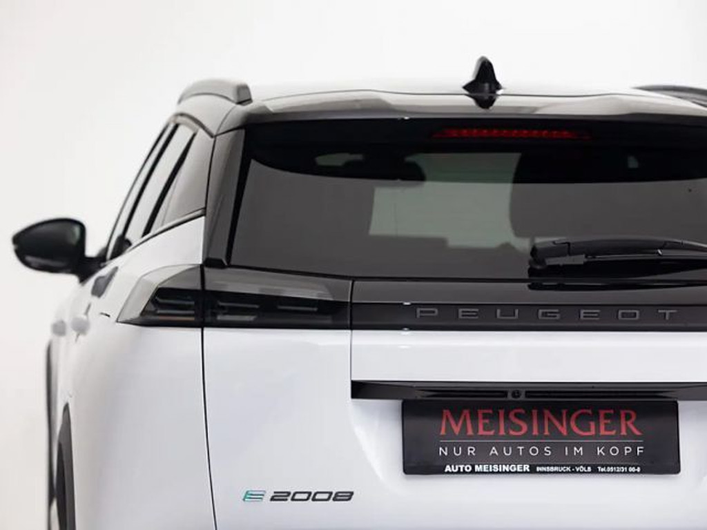 Peugeot e-2008