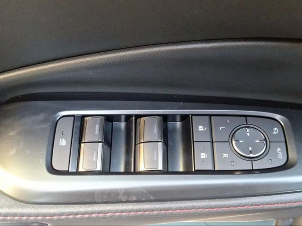 Lexus LBX