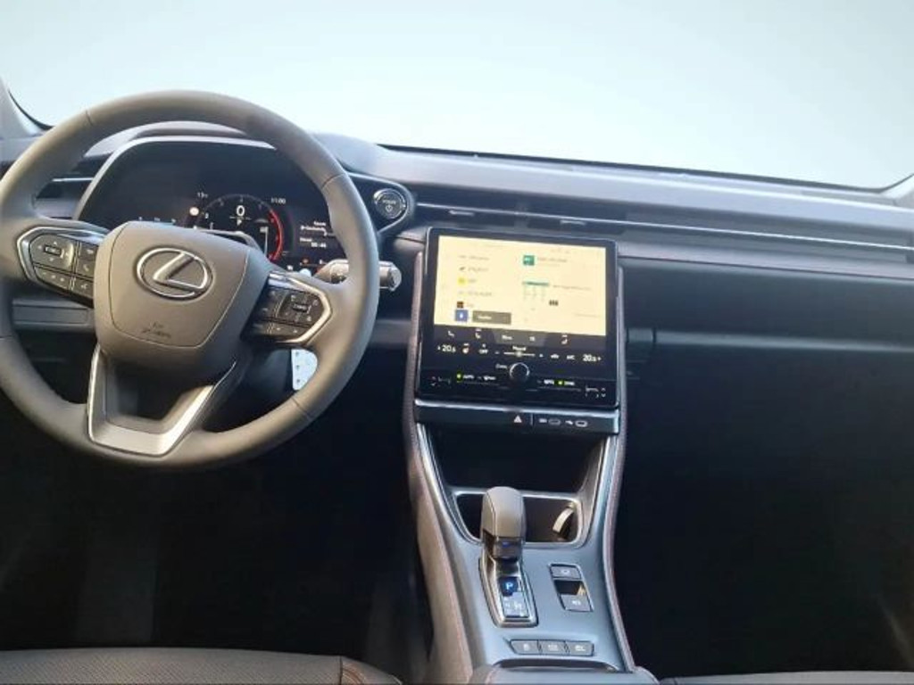Lexus LBX