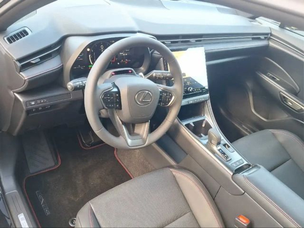 Lexus LBX