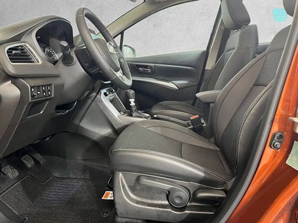 Suzuki S-Cross