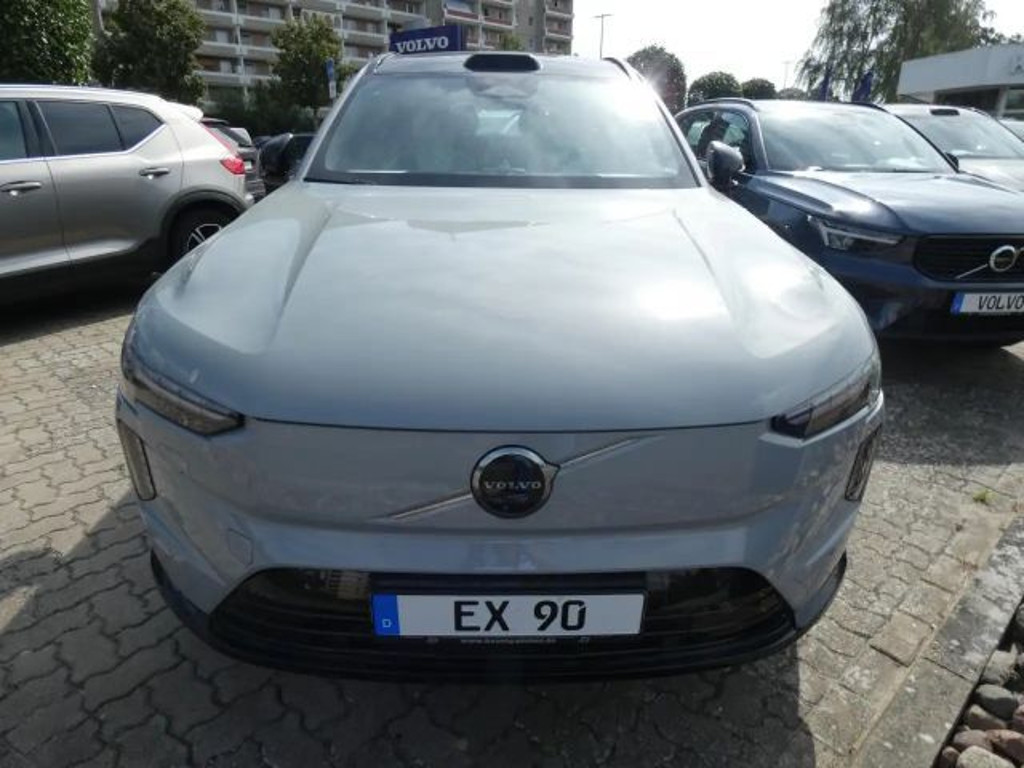 Volvo EX90