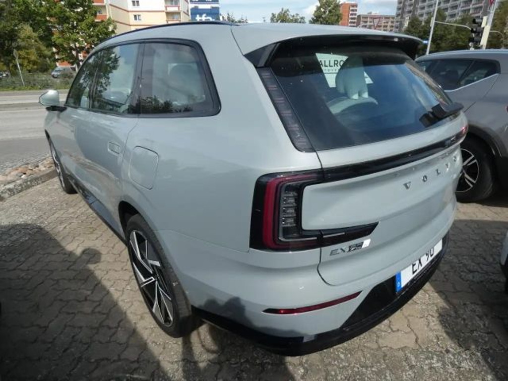 Volvo EX90