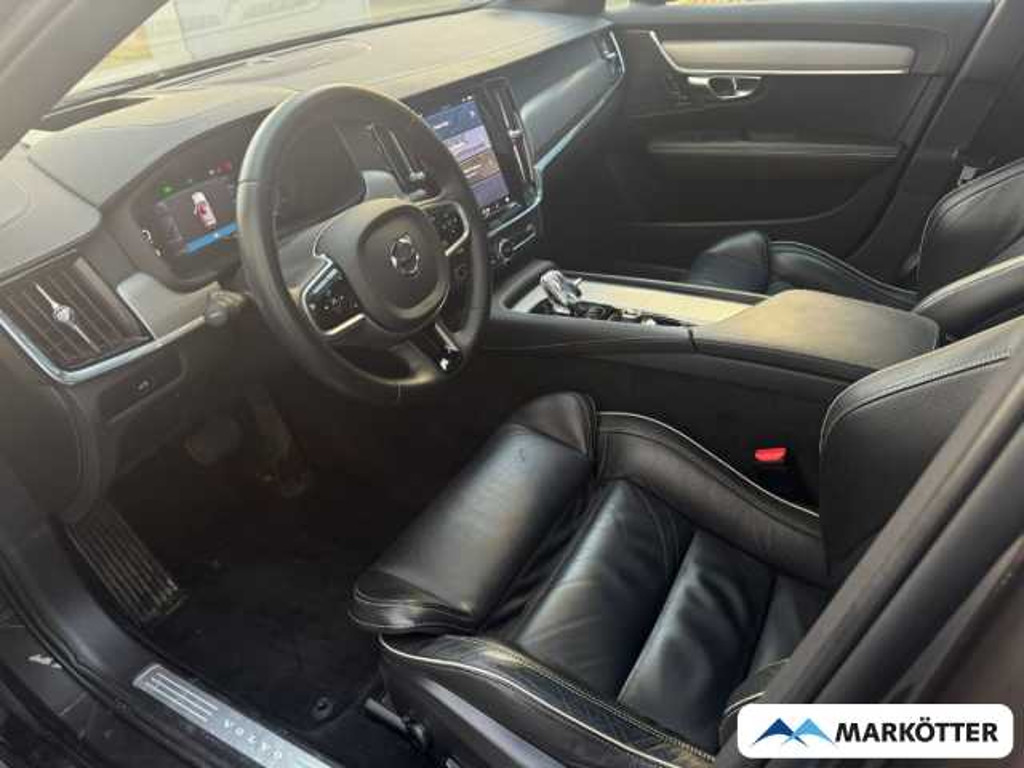 Volvo V90 Cross Country