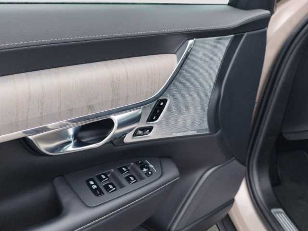 Volvo V90 Cross Country