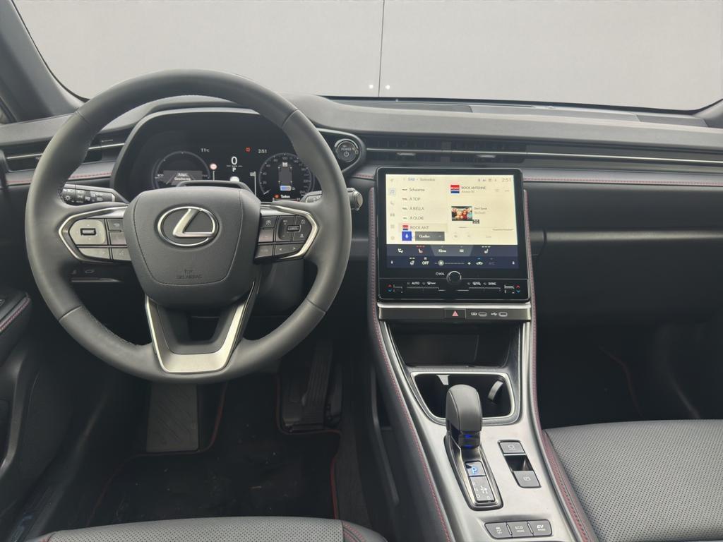 Lexus LBX