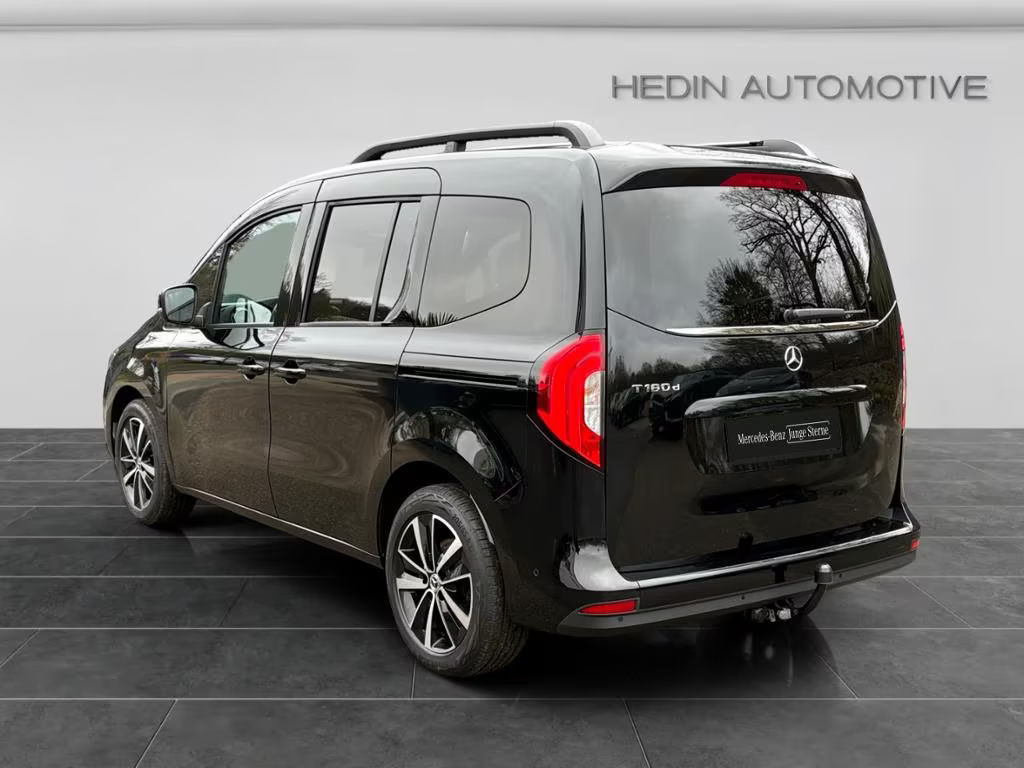 Mercedes-Benz T 180