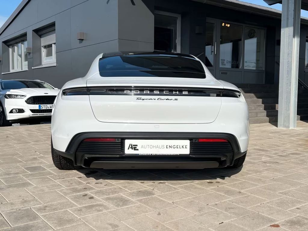 Porsche Taycan