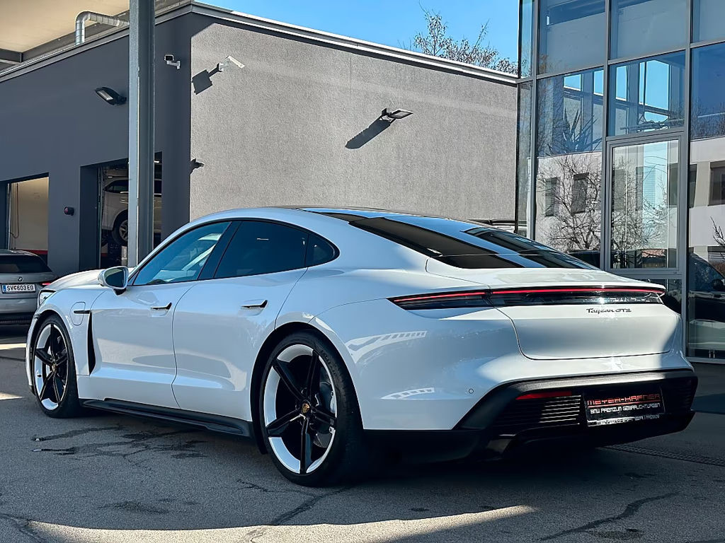 Porsche Taycan