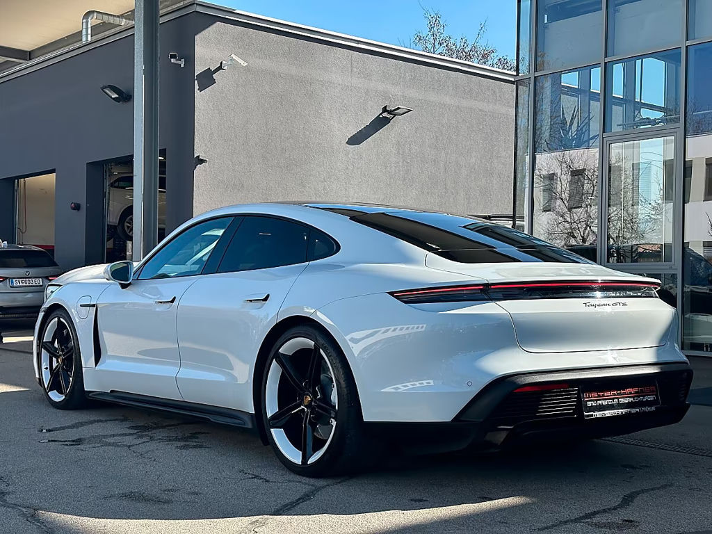 Porsche Taycan