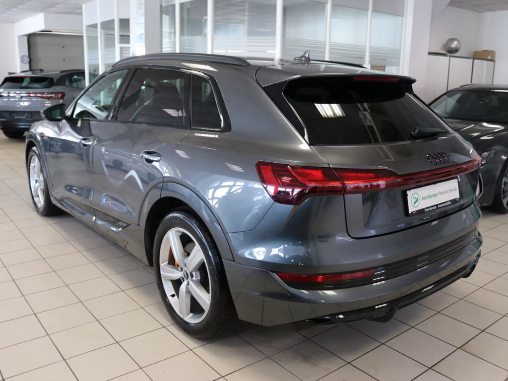 Audi e-tron