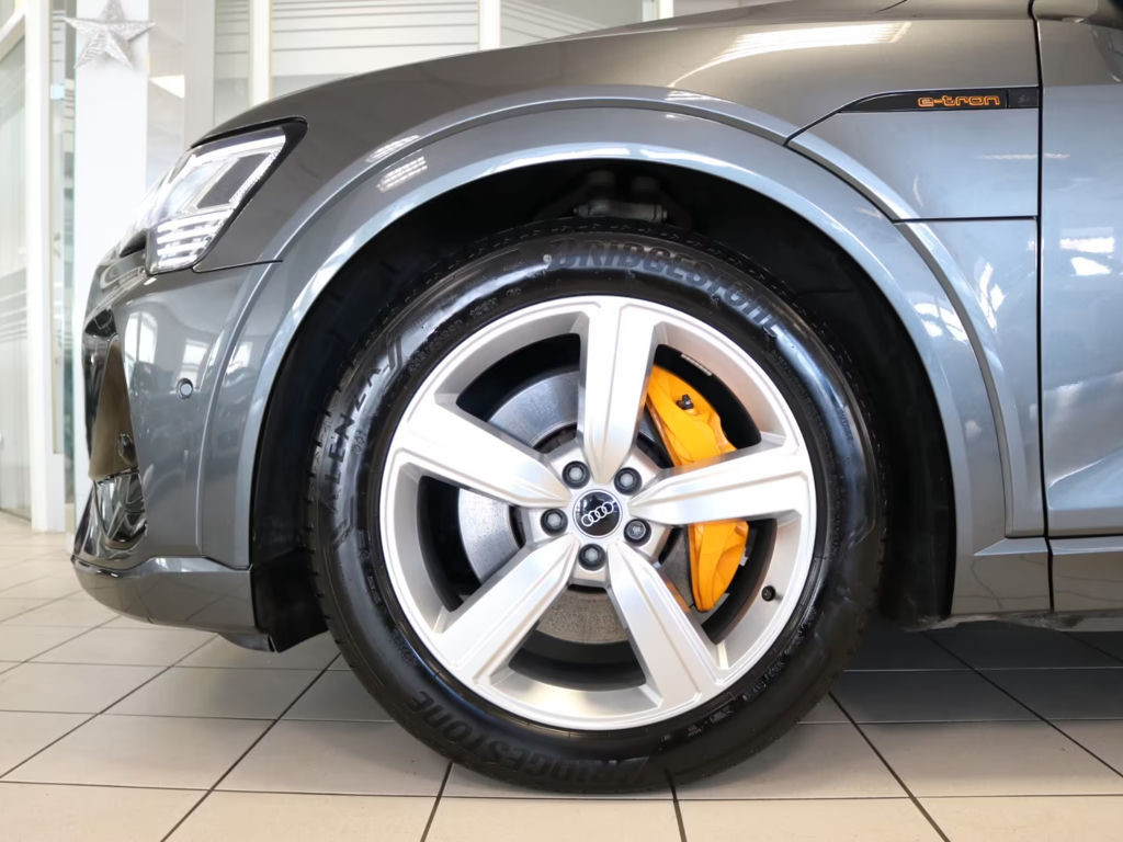Audi e-tron