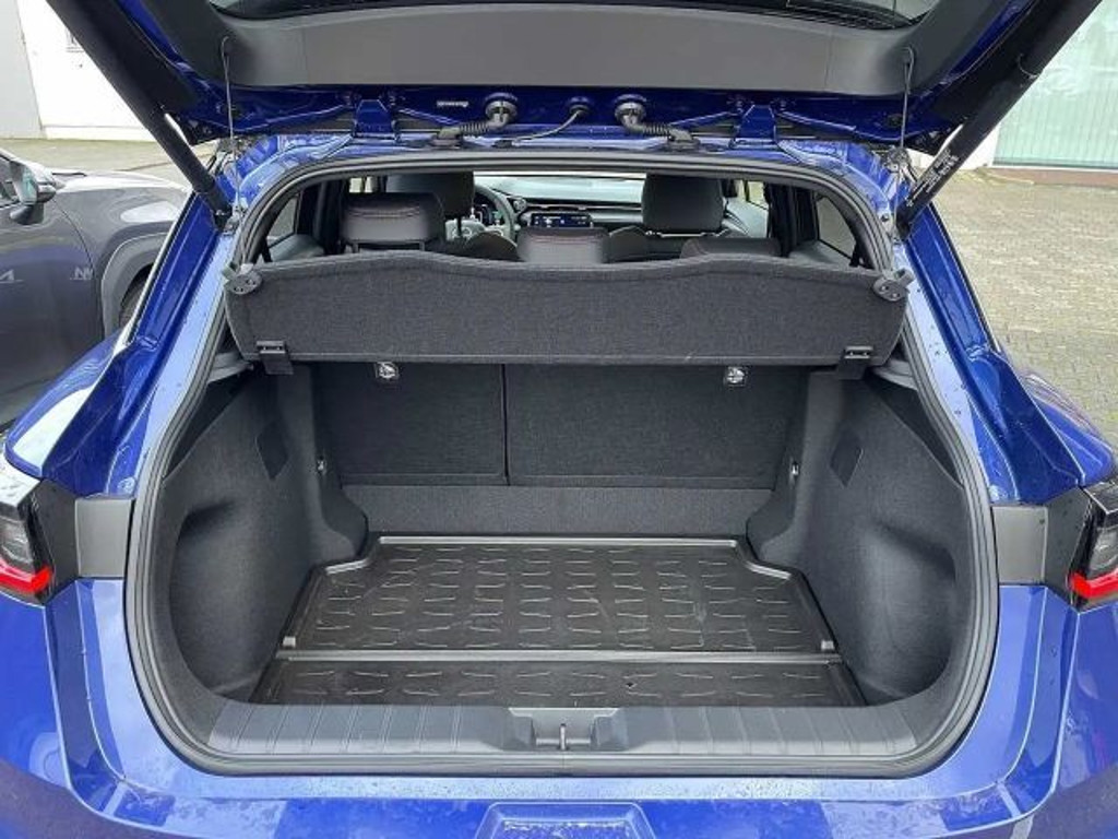 Lexus LBX