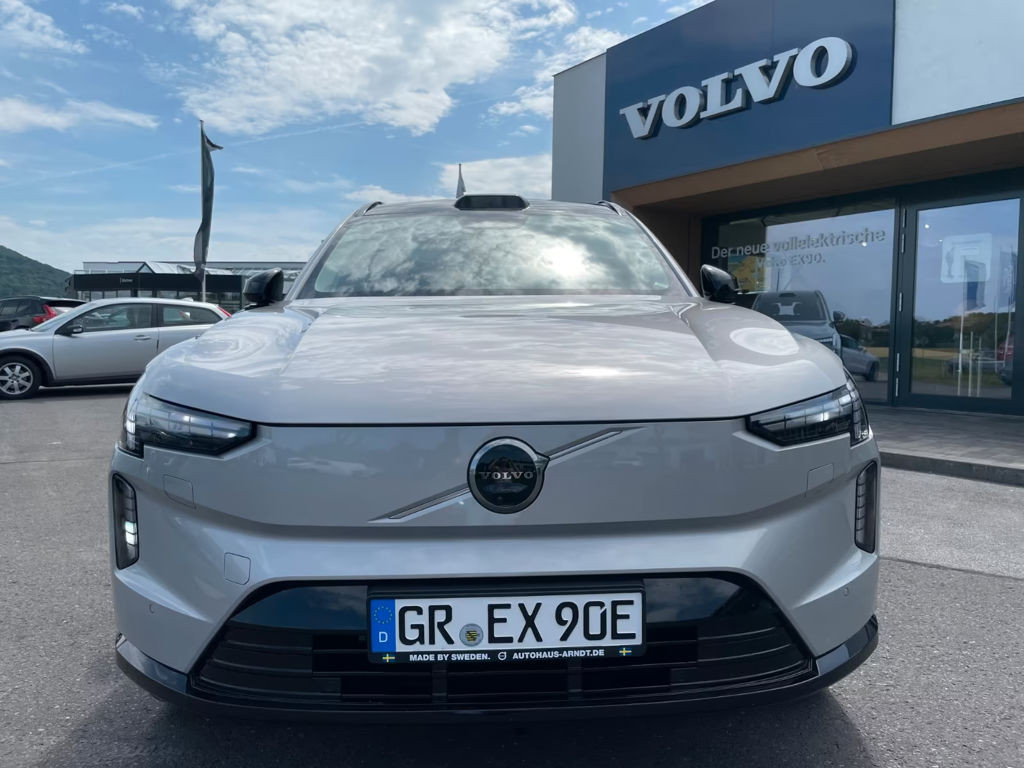 Volvo EX90