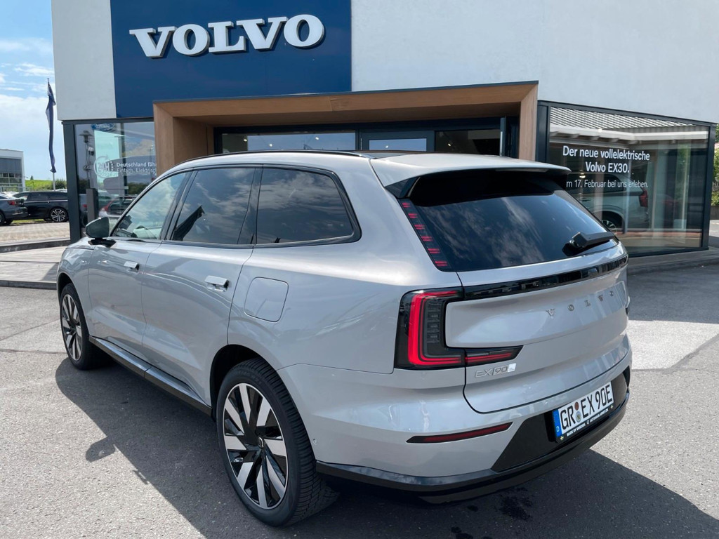 Volvo EX90