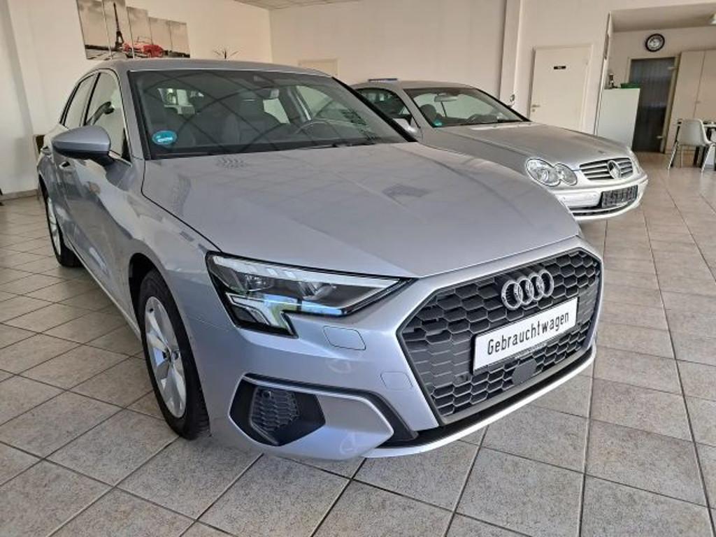 Audi A3 2023 Benzine