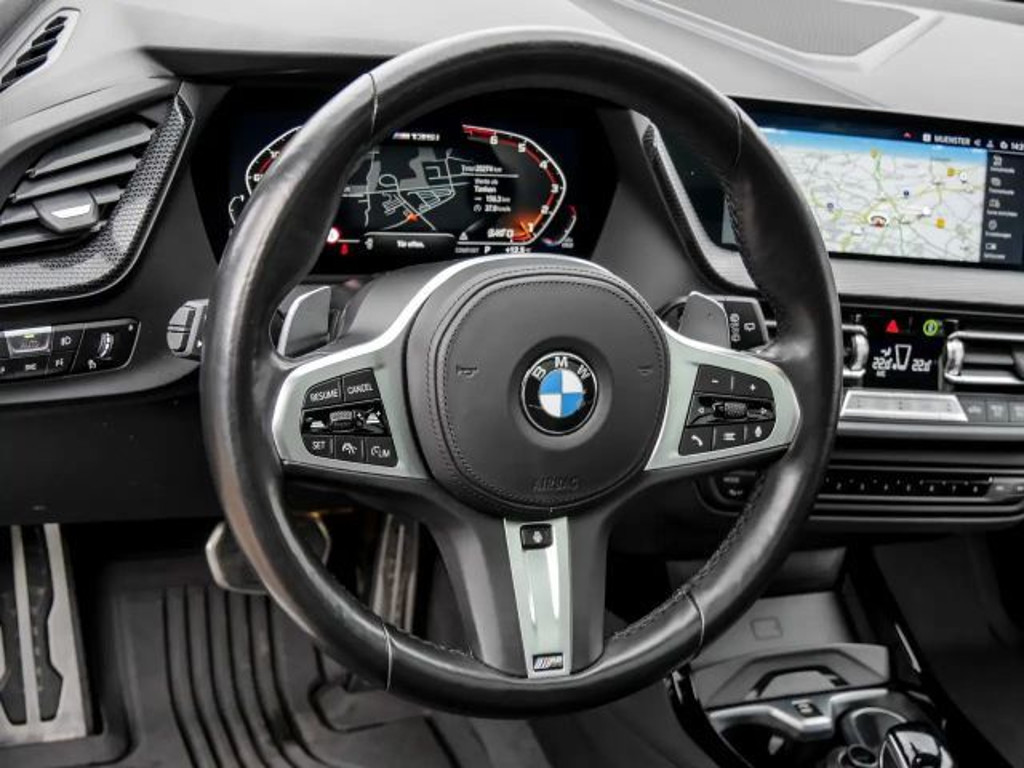 BMW M140i