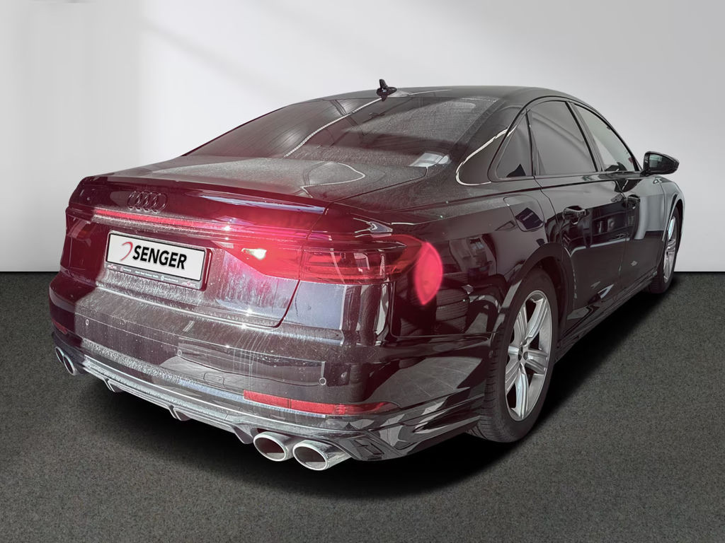 Audi S8