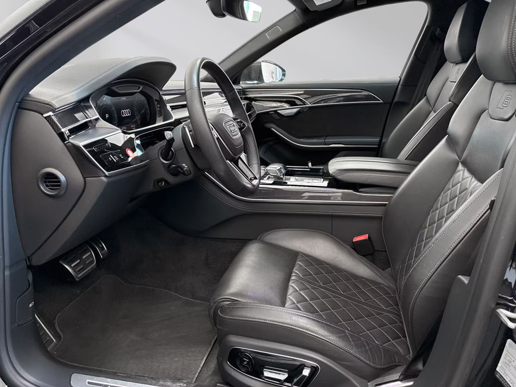Audi S8