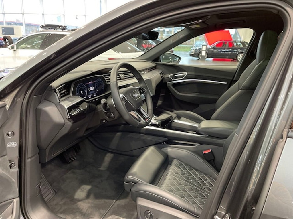 Audi e-tron