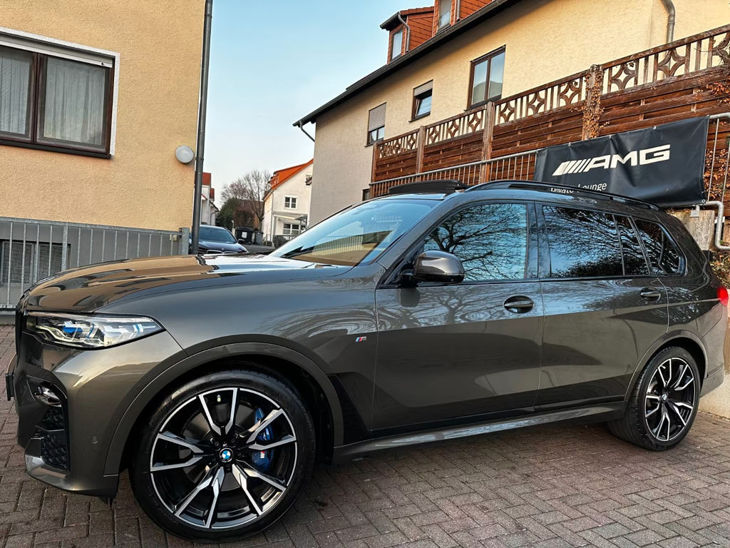 BMW X7